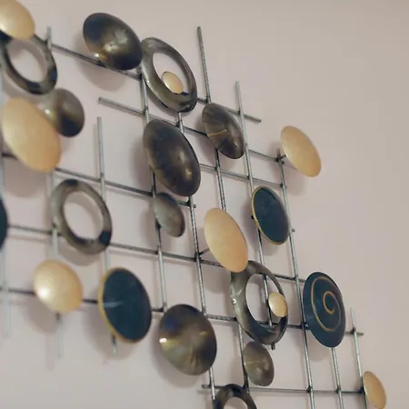 Miku - Unique 3 Bedroom At Olympic Apartment