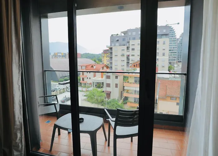 Miku - Unique 3 Bedroom At Olympic تيرانا