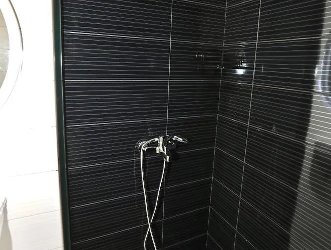 Miku - Unique 3 Bedroom At Olympic Apartment Tirana