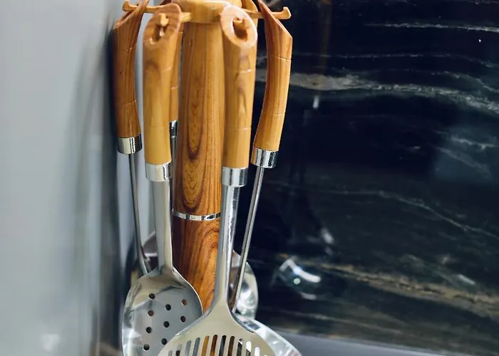 Miku - Unique 3 Bedroom At Olympic Apartment Tirana